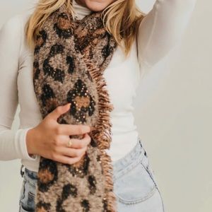 Sequin leopard Scarf